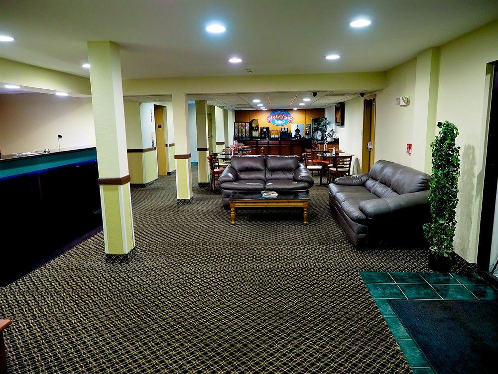 Super 8 By Wyndham Somerset Exterior foto
